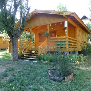 https://camping-hotel-de-plein-air-les-cariamas.fr-provencehotel.com